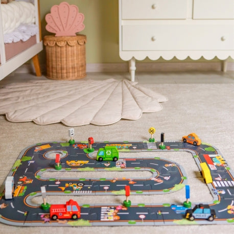 Puidust autode ja liiklusmärkide komplekt